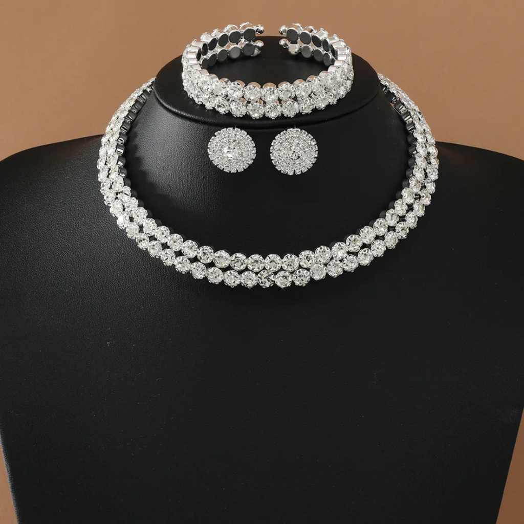 Essence Strass Luxury