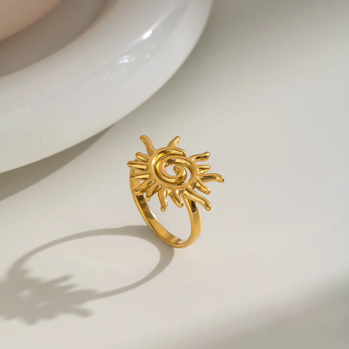 Solis Ring