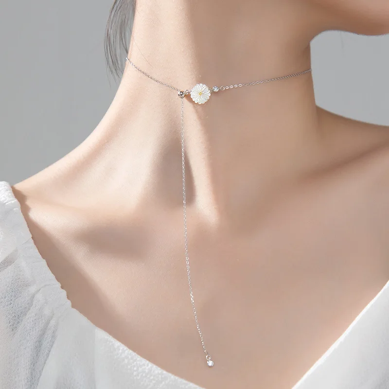 Daisy Pearl Necklace