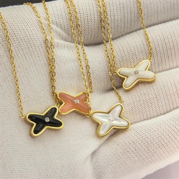 Collier X