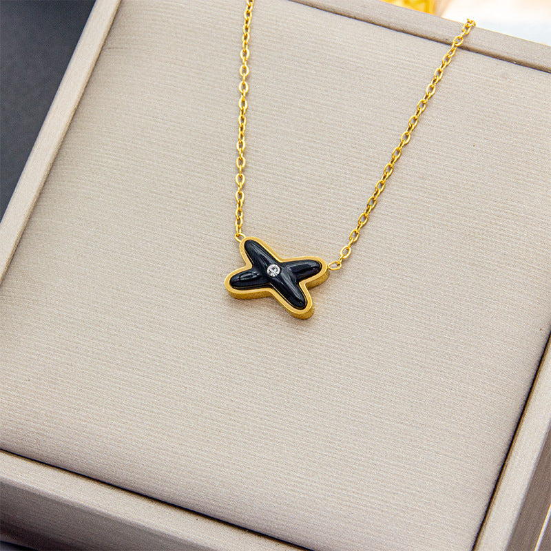 Collier X