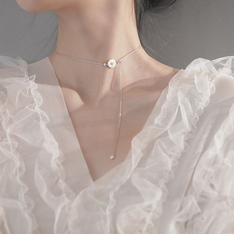 Daisy Pearl Necklace
