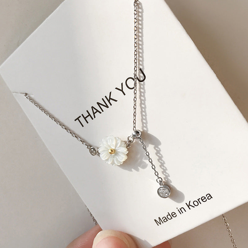 Daisy Pearl Necklace