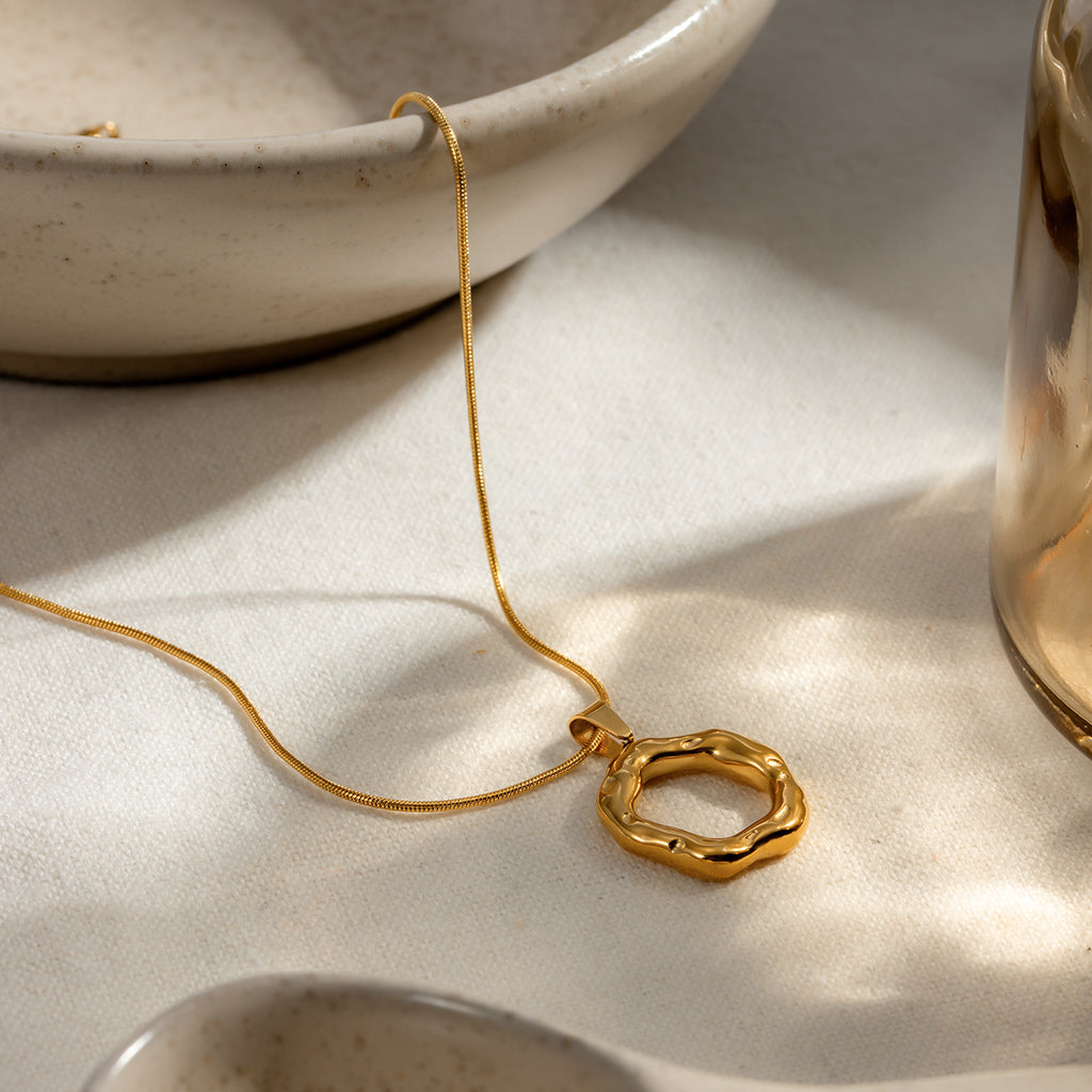 Aureo Circle Necklace