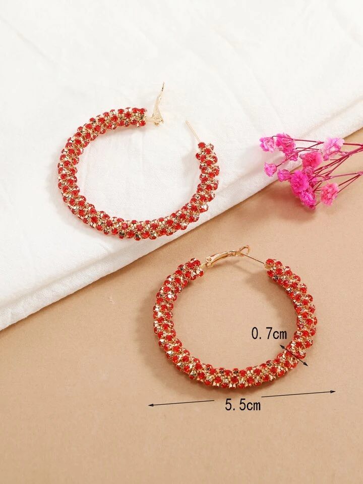 أقراط دائرية مرصعة بأحجار الراين 