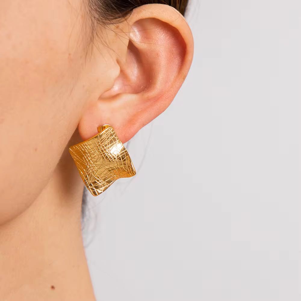 Plack Gold Earrings