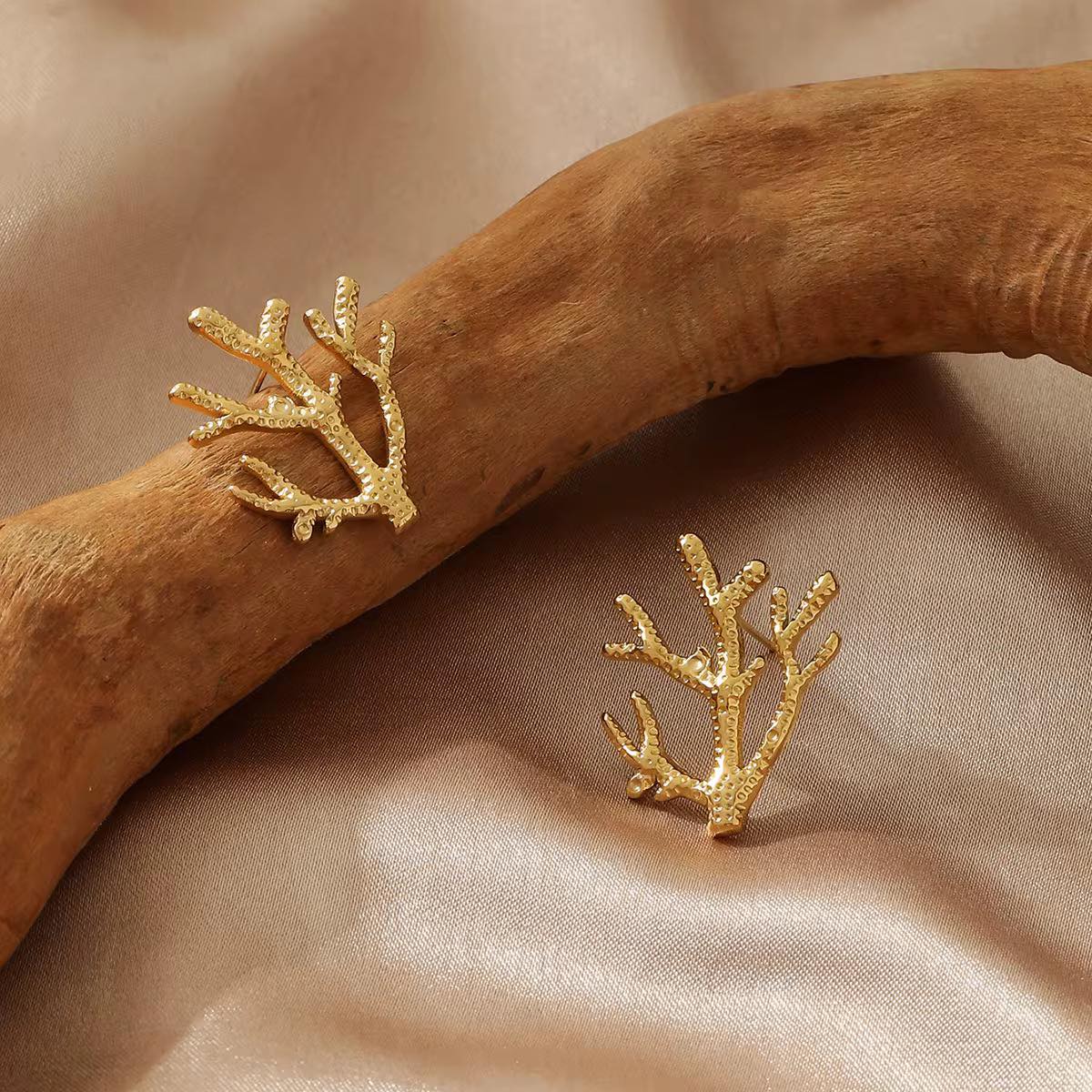 Boucles d'oreille Branche dorée