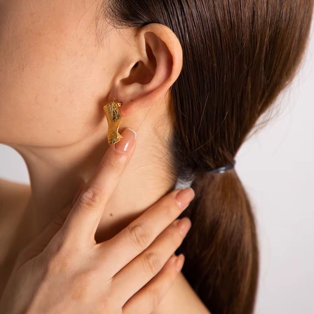 Plack Gold Earrings