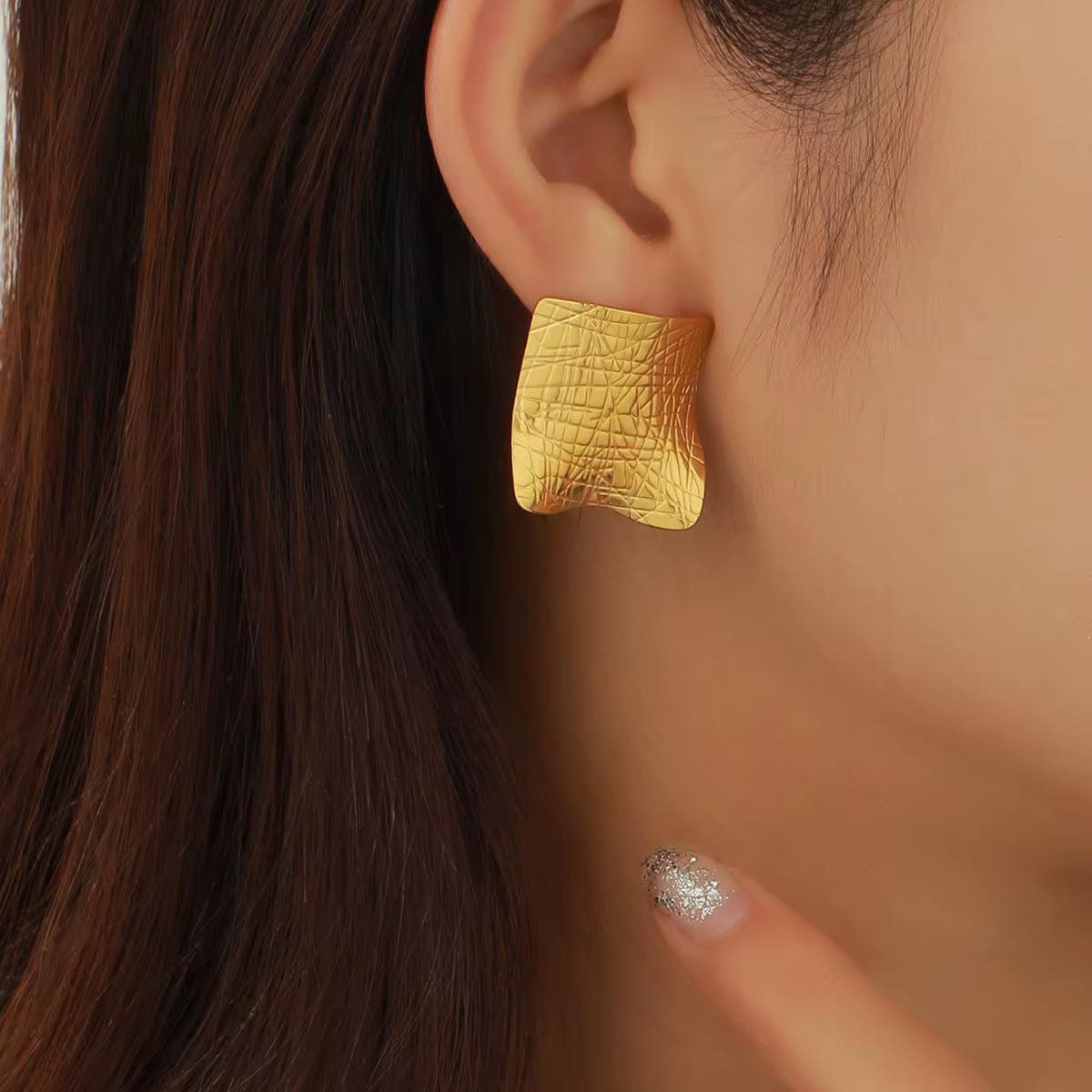 Plack Gold Earrings