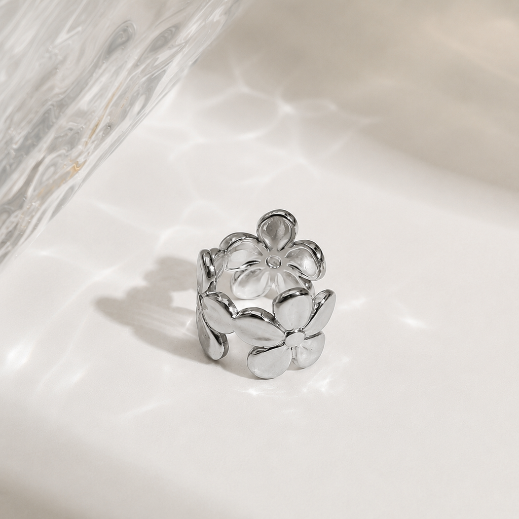 Floria Ear Cuff