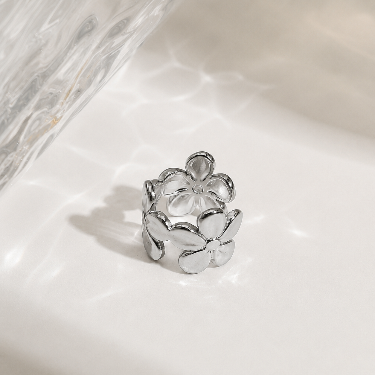 Floria Ear Cuff