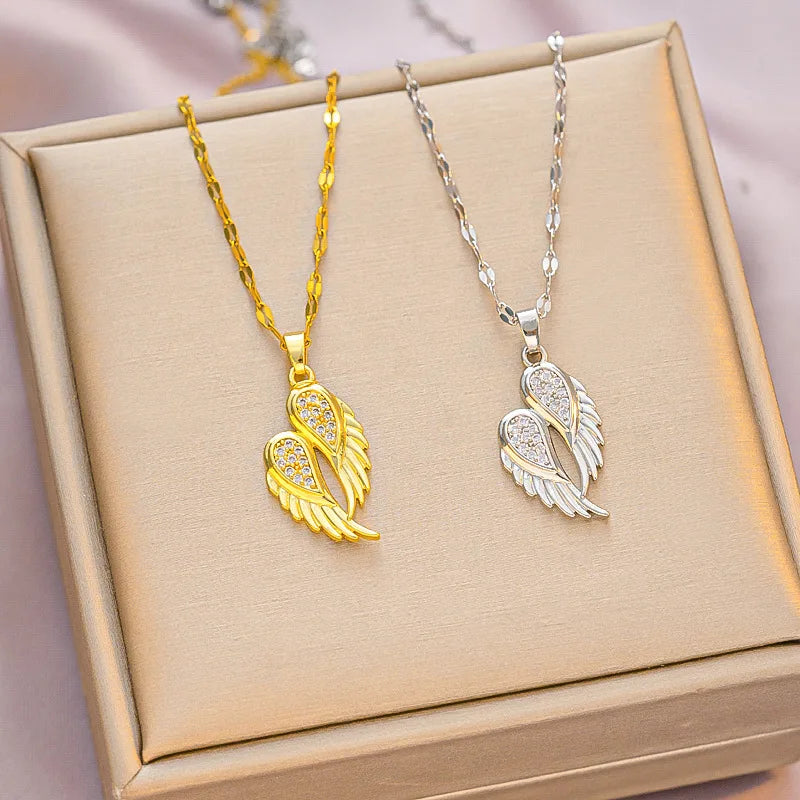 Fish necklace 