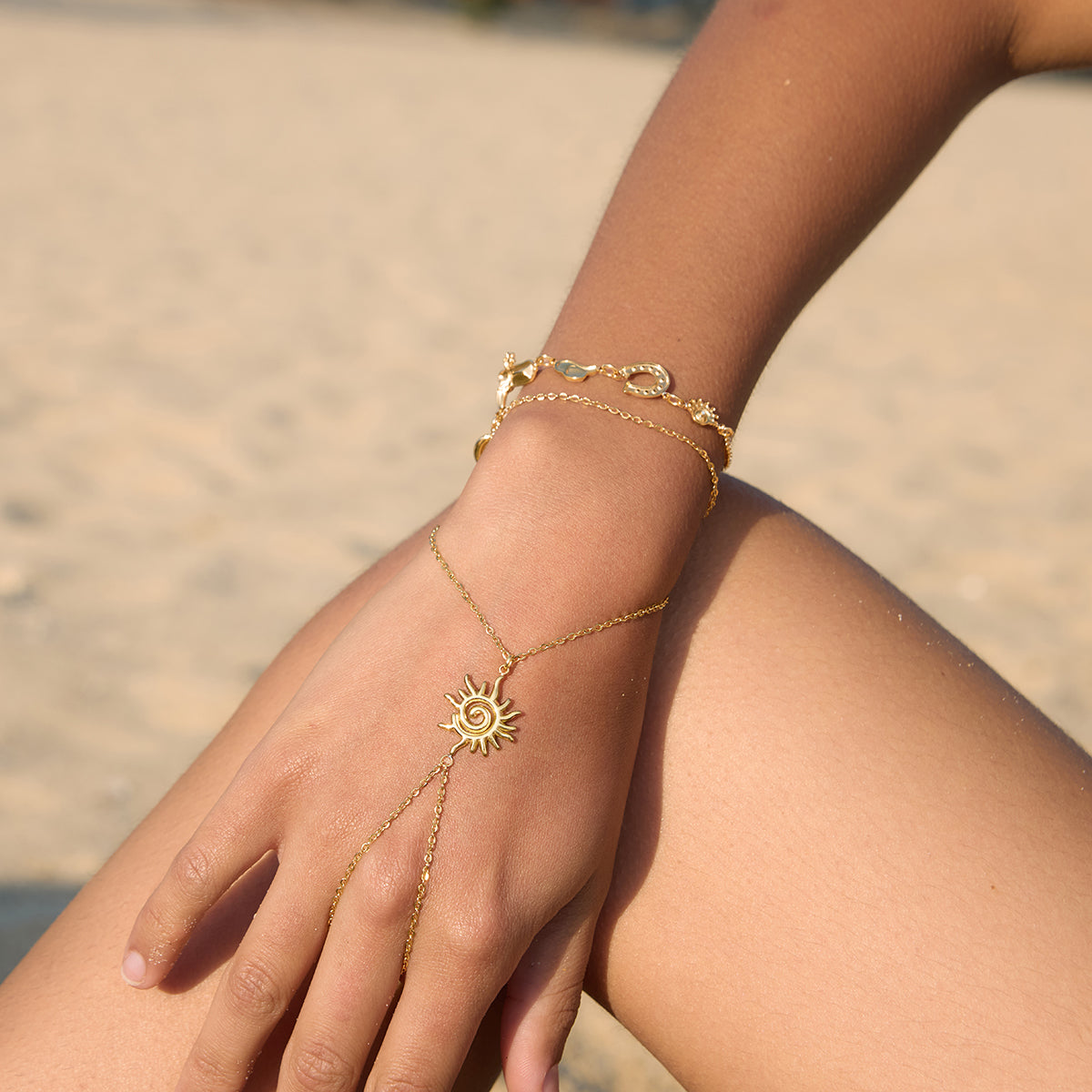 Solis Hand Chain