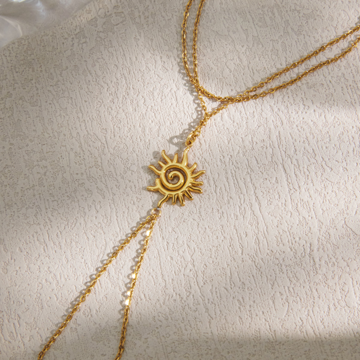 Solis Hand Chain