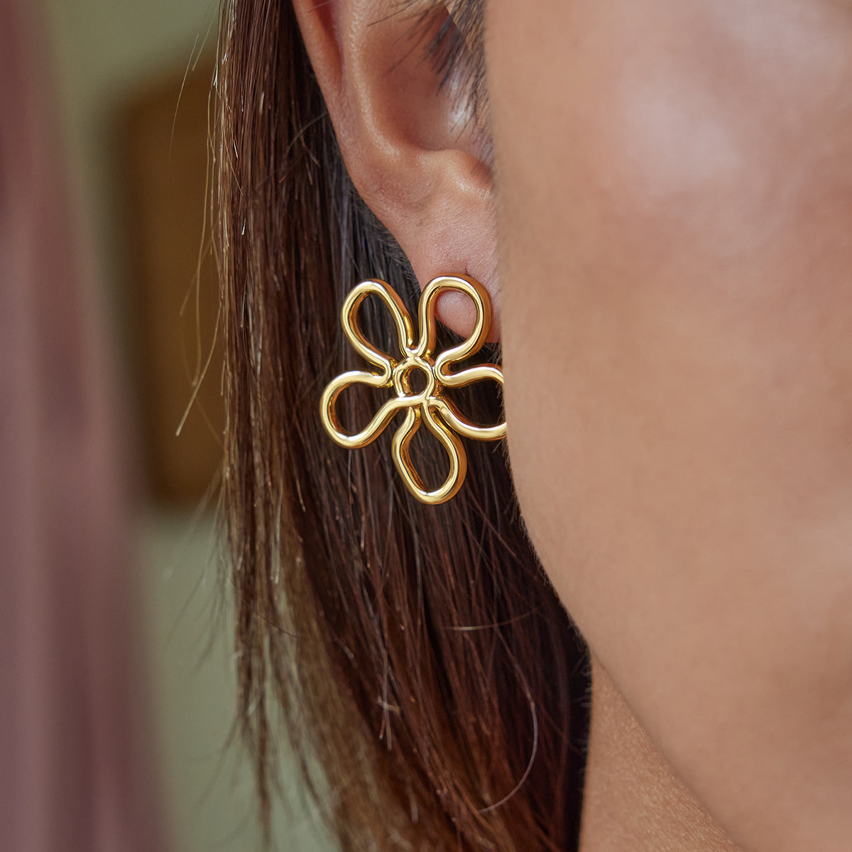 Bloom Studs