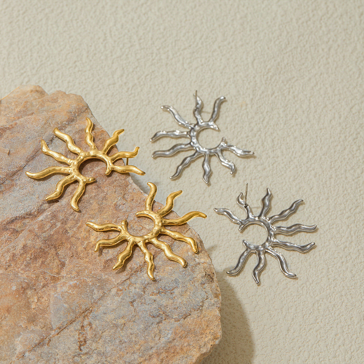 Helia Earrings